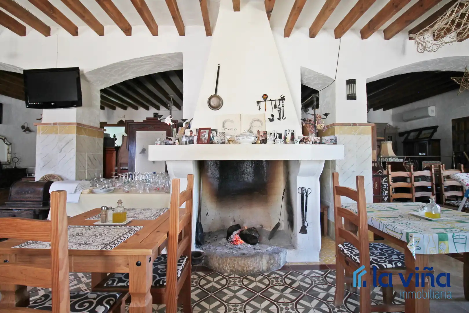 Finca rústica en venta en Martín de la Jara con Aire acondicionado, Jardín privado y Trastero