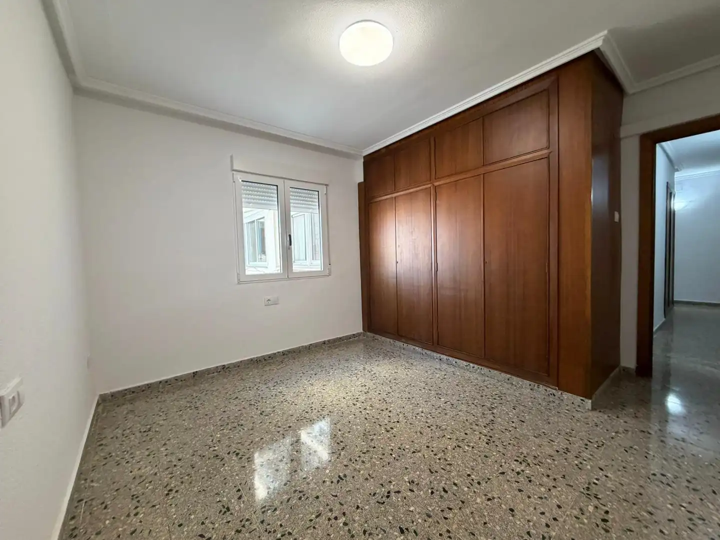 Flat for rent in Avenida AL VEDAT, Centro - Casco antiguo