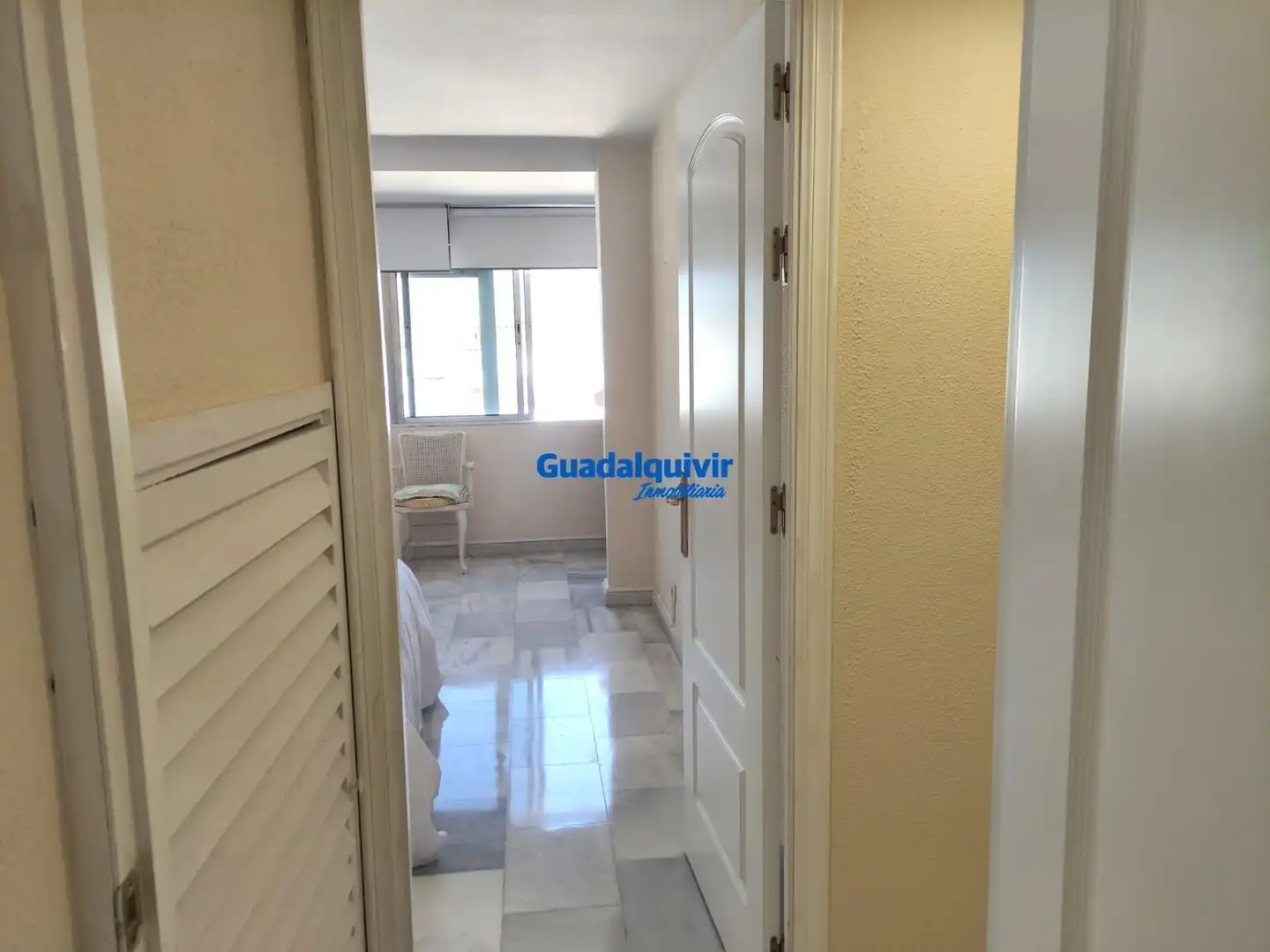 Bedroom of Flat for rent in Sevilla  with Air Conditioner, Furnished and Community pool