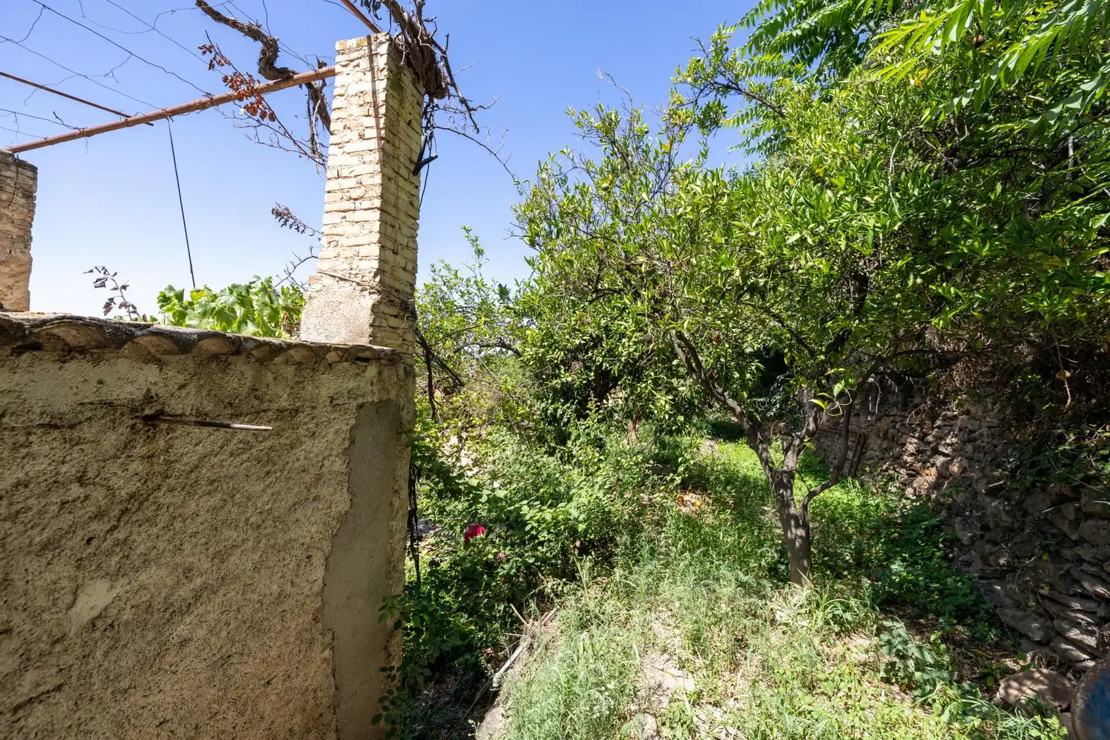 Country house zum Verkauf in Lanjarón mit Privatgarten und Terrasse