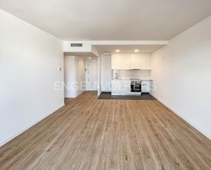 Living room of Apartment to rent in  Barcelona Capital  with Air Conditioner, Parquet flooring and Terrace