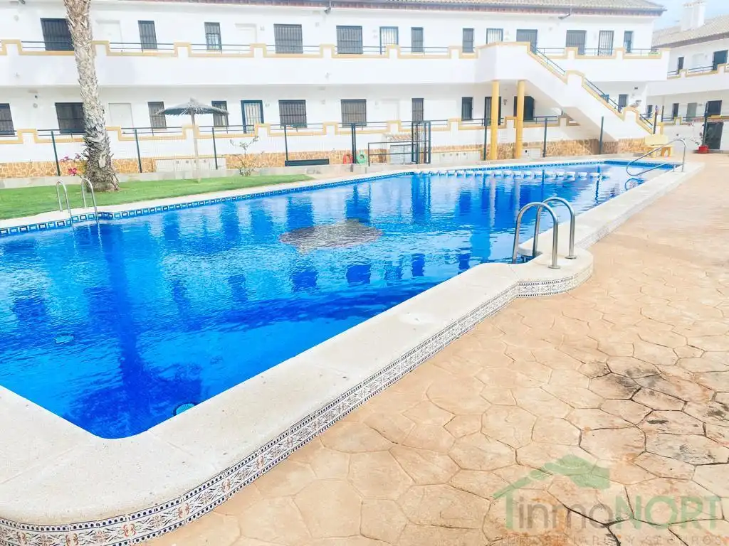Piscina de Pis en venda en Cartagena amb Aire condicionat, Terrassa i Moblat
