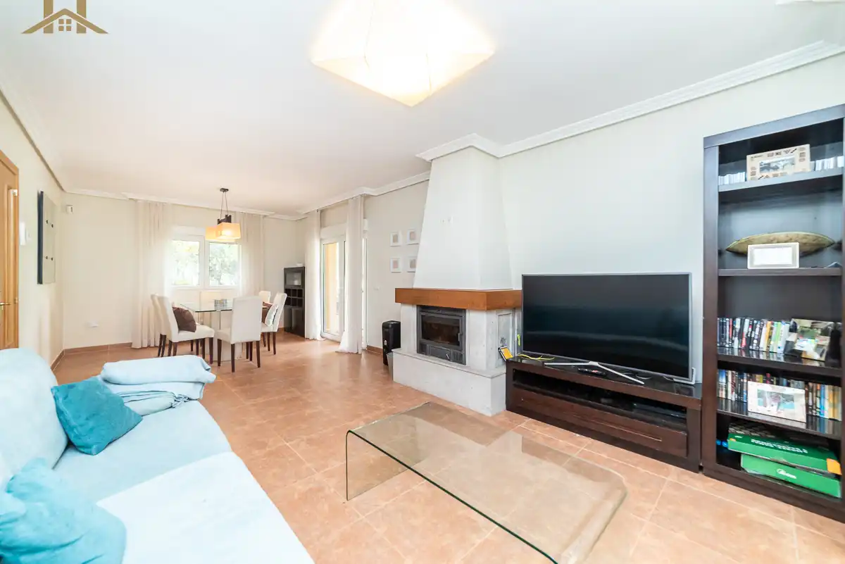 Sala de estar de Casa o chalet en venta en Valdemorillo con Calefacción, Jardín privado y Terraza