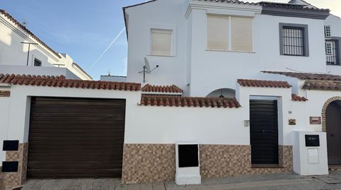 Foto 4 de Casa adosada en venta en Núcleo urbano, Chiclana de la Frontera