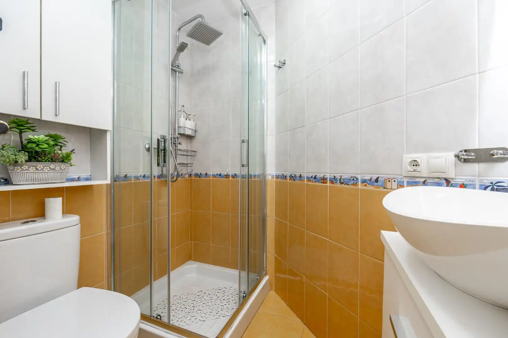 Bathroom of Flat for sale in Gualchos  with Air Conditioner, Storage room and Furnished