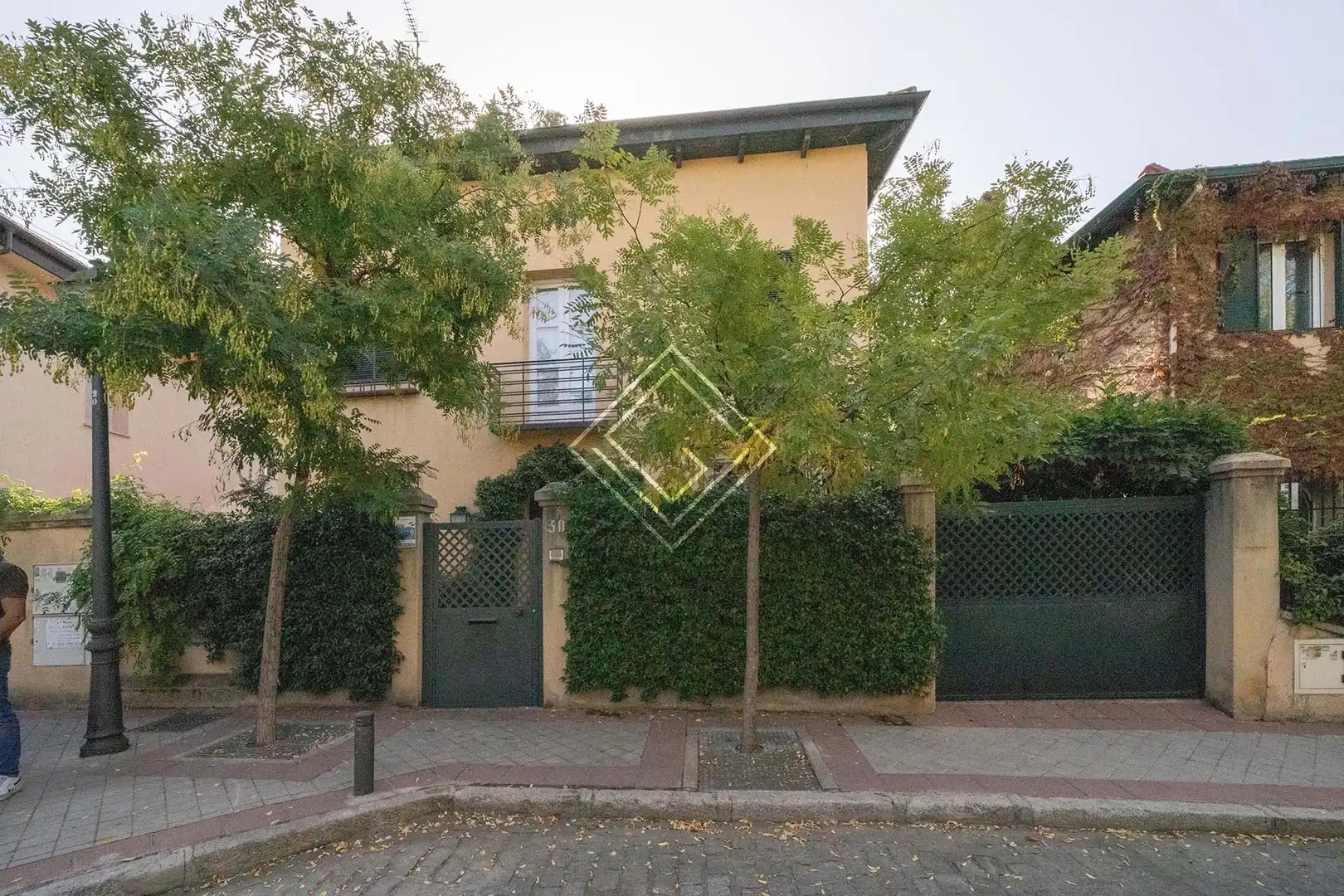 Vista exterior de Casa o chalet en venta en Madrid