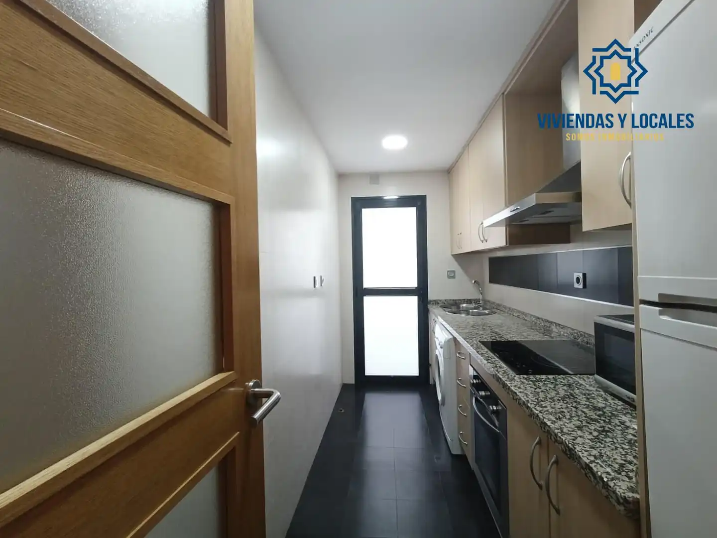 Kitchen of Flat for rent in Granada  with Air Conditioner, Heating and Furnished
