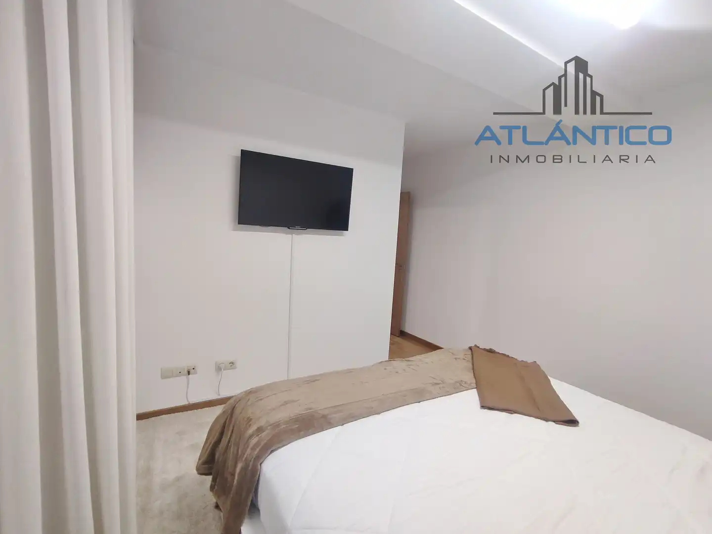 Wohnung zur Miete in Avenida de Bértoa, Carballo