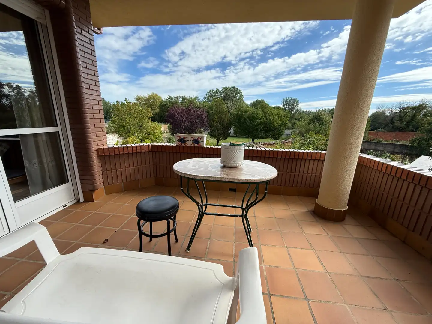 Terrassa de Casa o xalet en venda en Llamas de la Ribera amb Calefacció, Jardí privat i Parquet