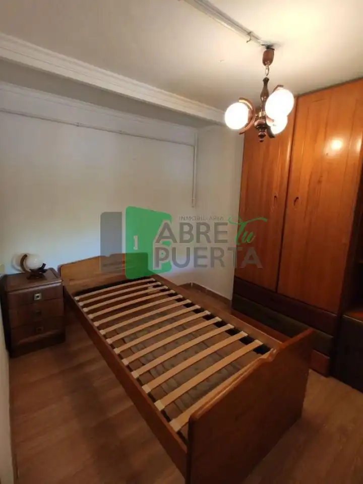 Planta baja en venta en Ourense Capital  con Calefacción y Trastero