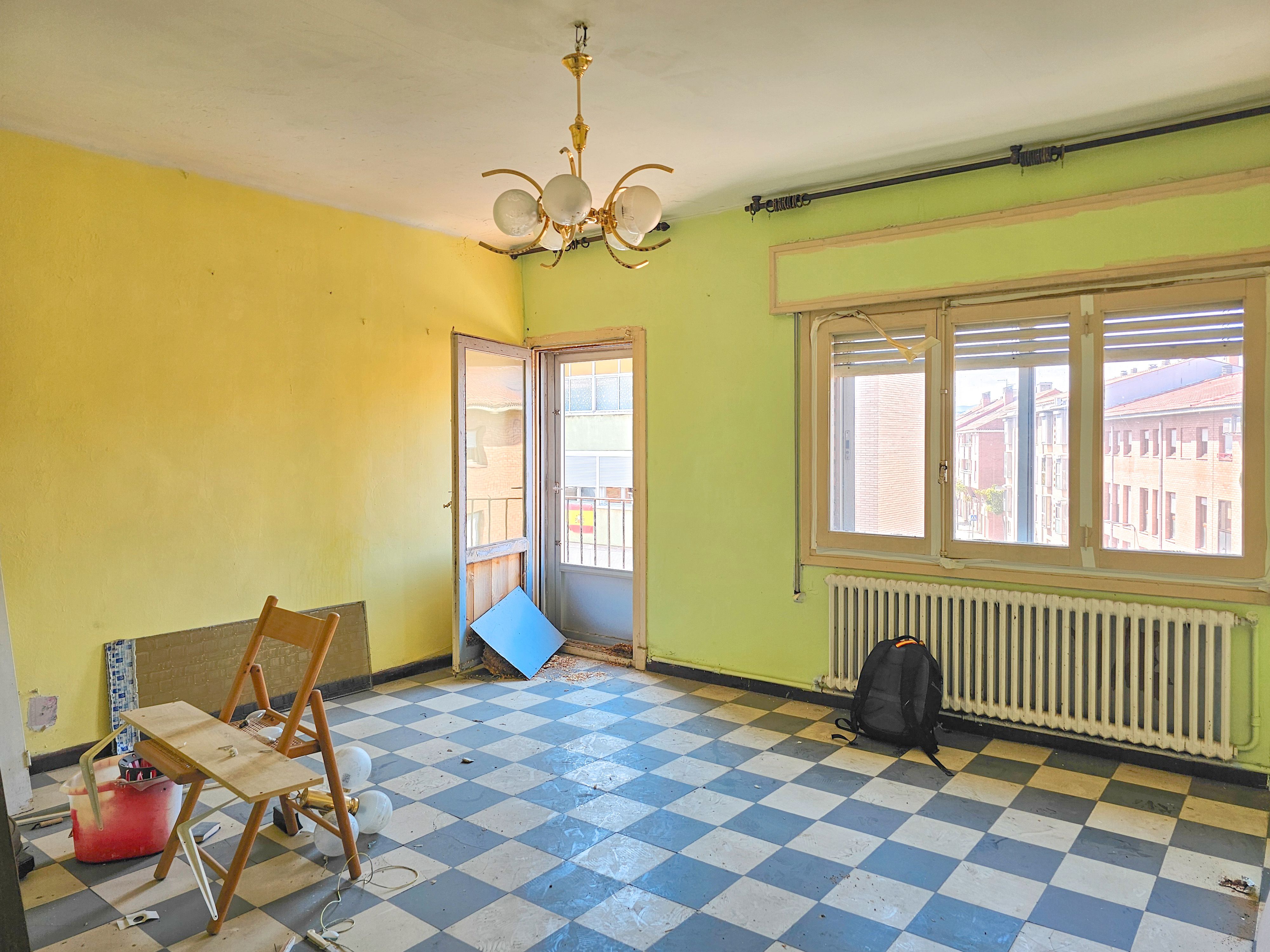 Sala d'estar de Pis en venda en Tarazona amb Terrassa i Balcó