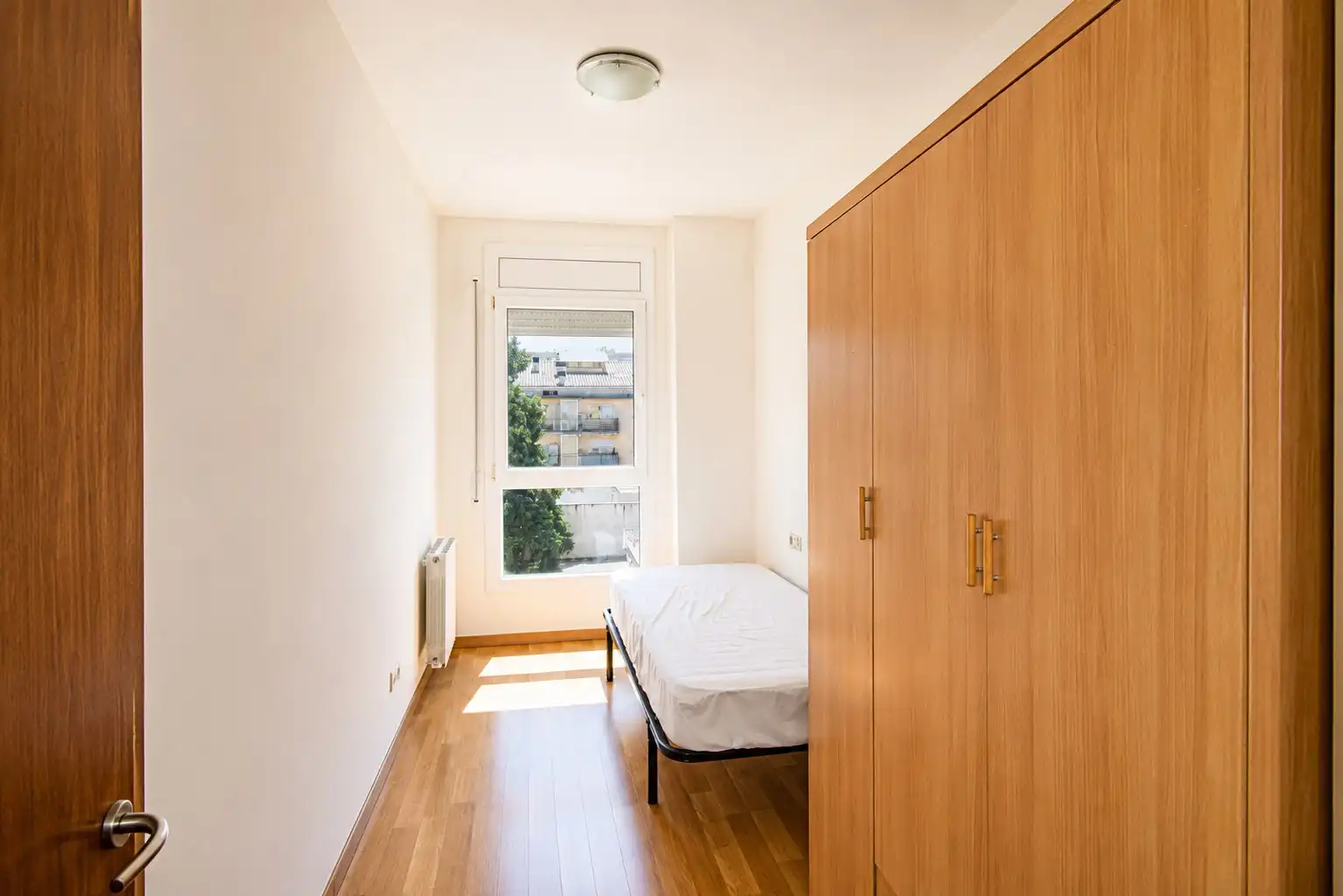 Bedroom of Flat for rent in Girona  with Heating, Furnished and Balcony