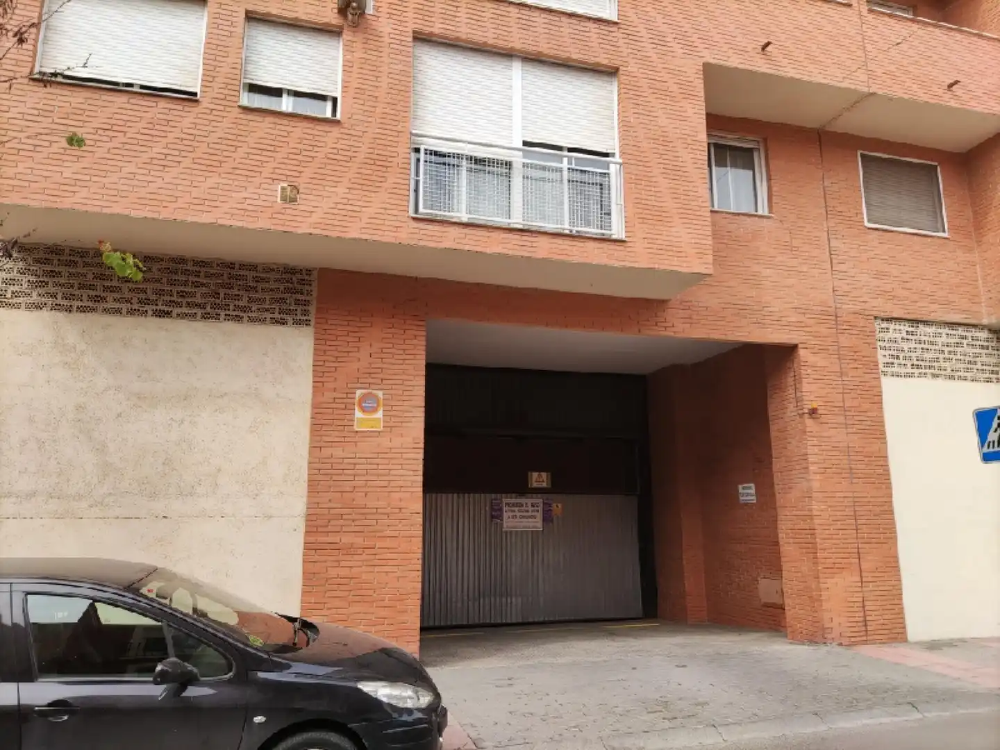 Aparcament amb ascensor en venda a Av Andalucía