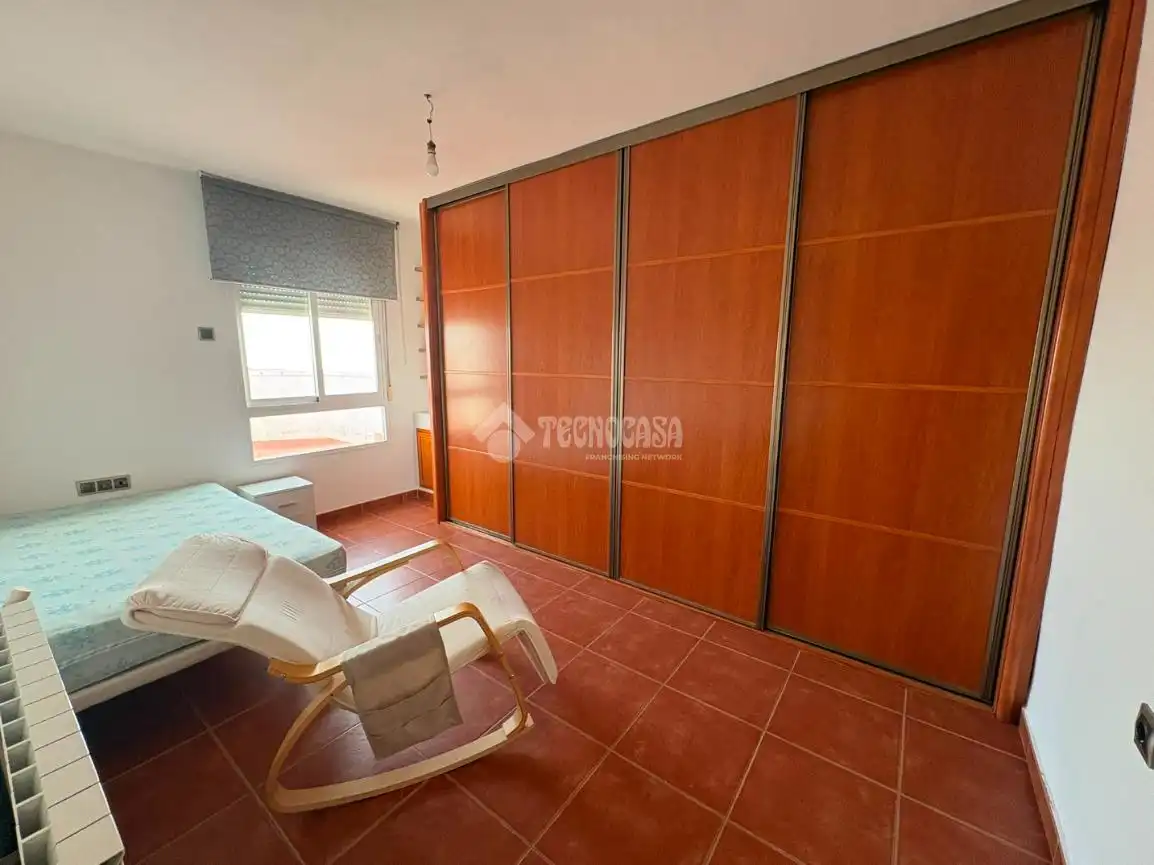 Dormitori de Pis en venda en Jaén amb Aire condicionat i Terrassa