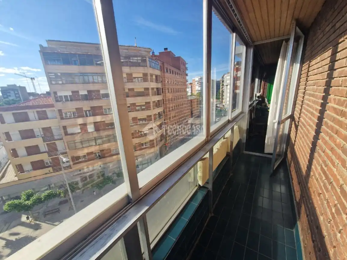 Piso en venta en Palencia con Calefacción, Parquet y Terraza
