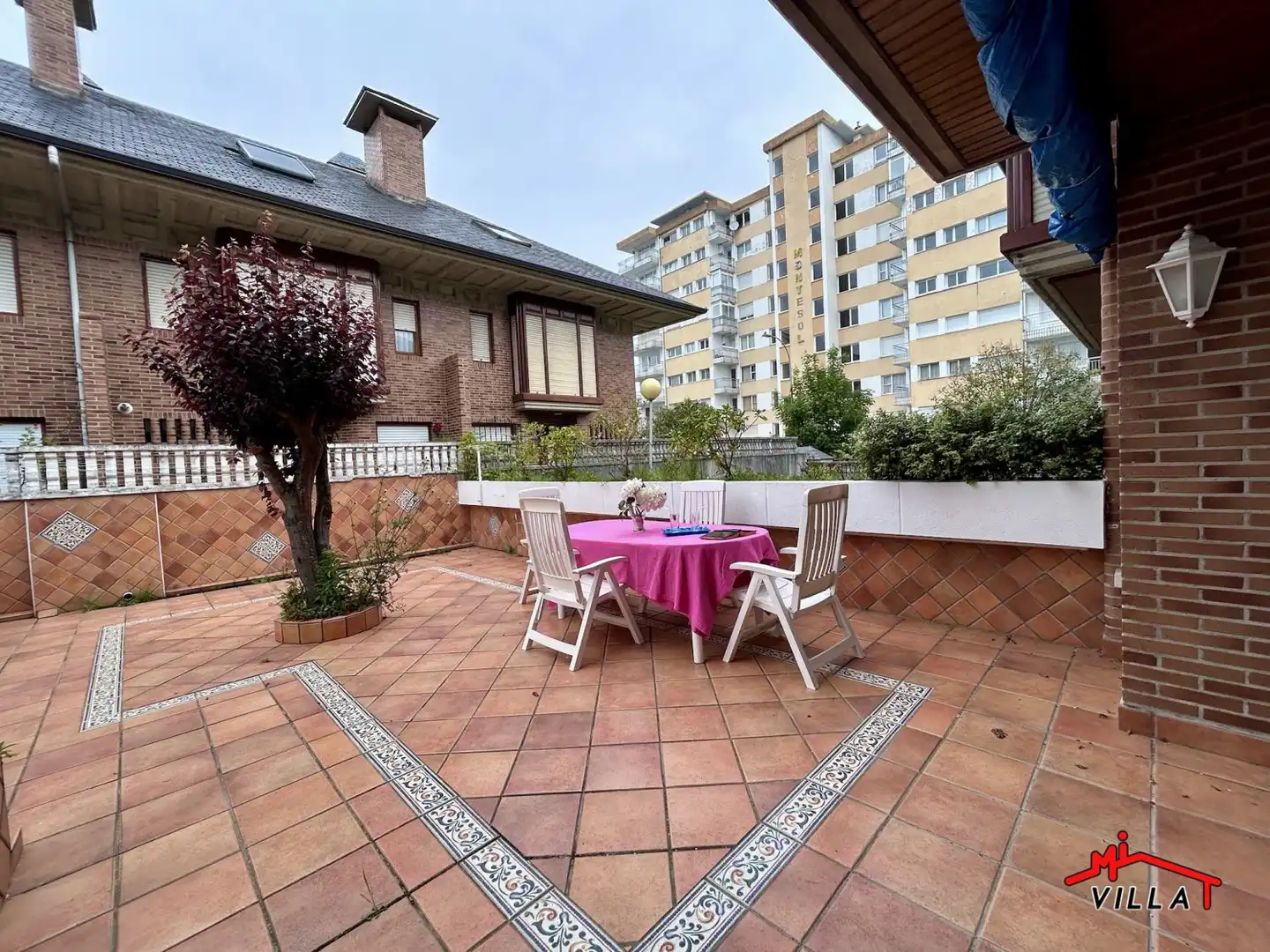 Terraza de Casa adosada en venta en Laredo con Calefacción
