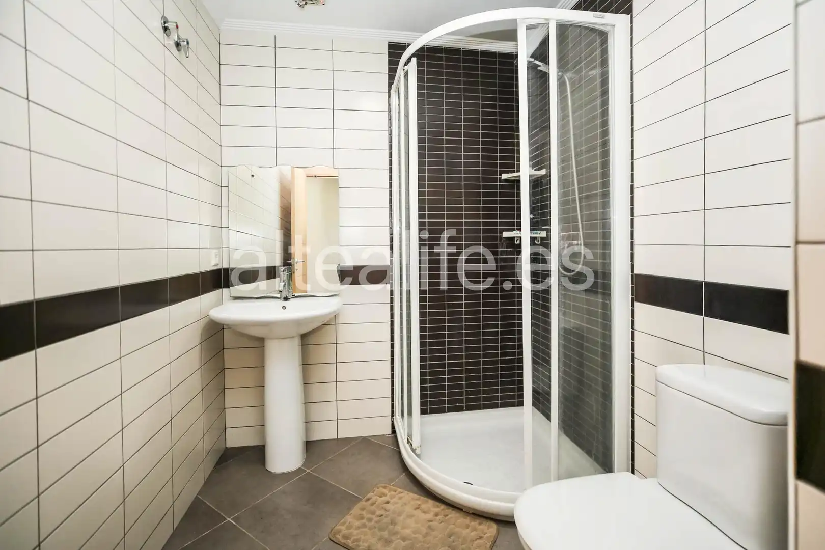 Baño de Apartamento en venta en Callosa d'en Sarrià con Calefacción y Terraza