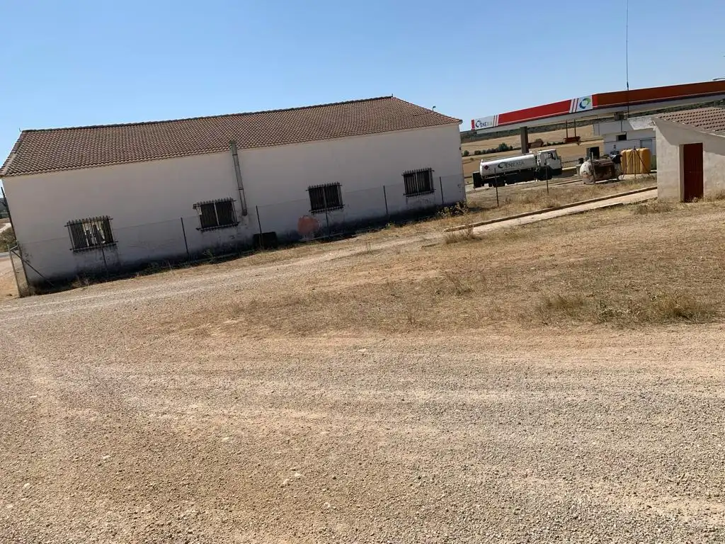 Vista exterior de Nave industrial en venta en Masegoso de Tajuña