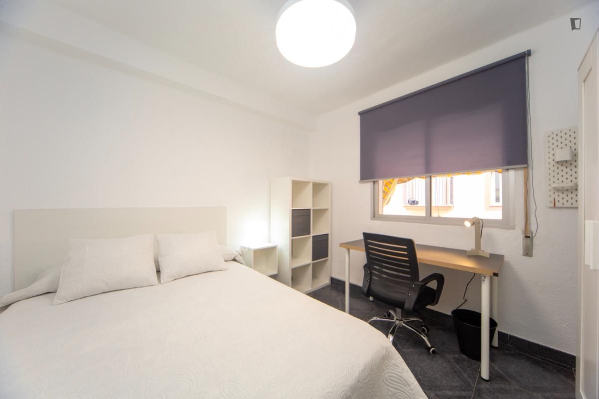 Bedroom of Apartment to share in  Granada Capital  with Air Conditioner, Furnished and Oven