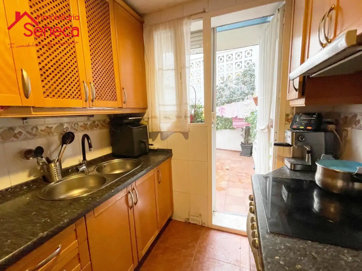 Kitchen of Flat for sale in Córdoba  with Air Conditioner and Heating
