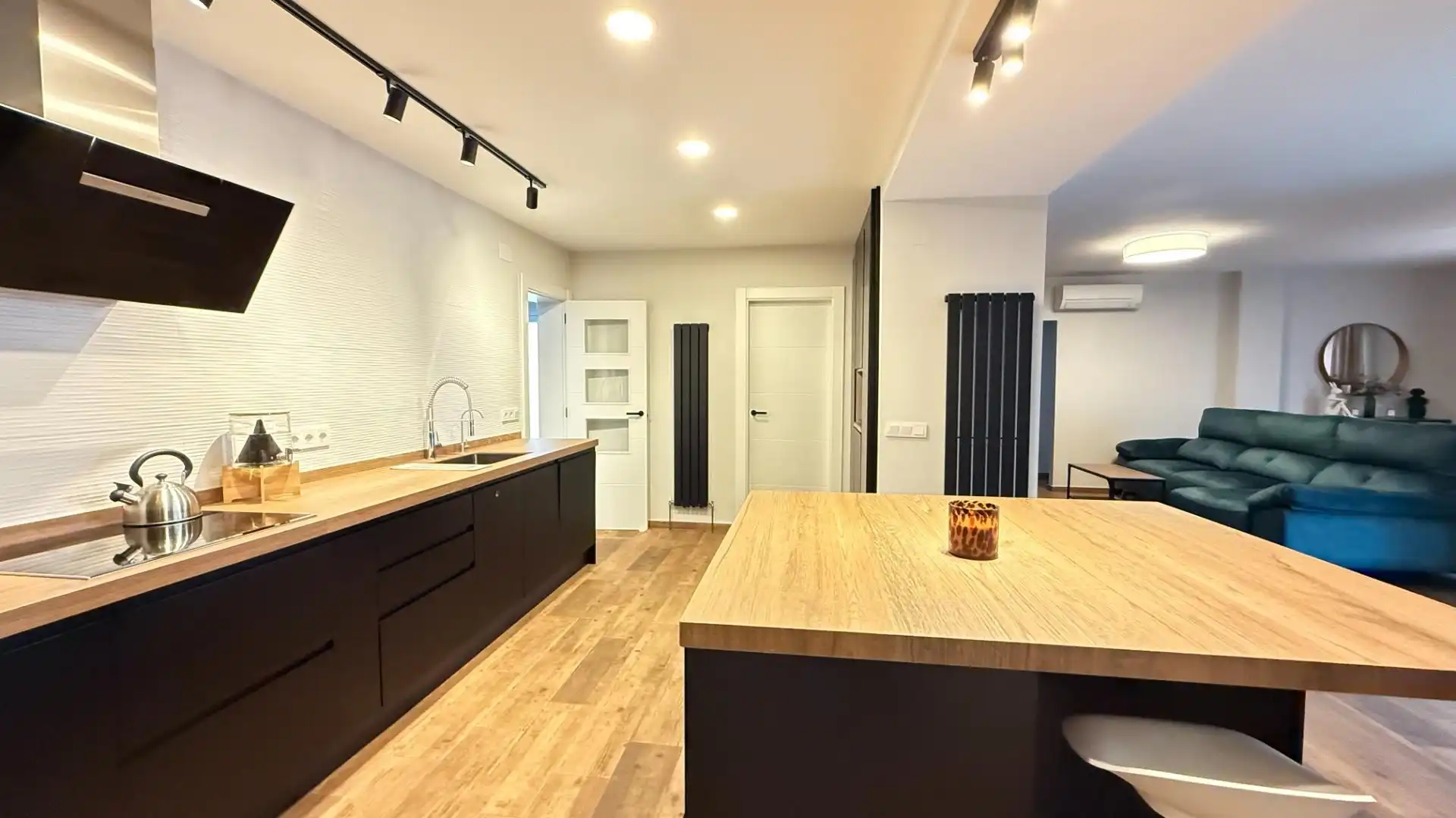 Villa mit Pool zum Verkauf in Avenida Laguna Azul, imagen 19