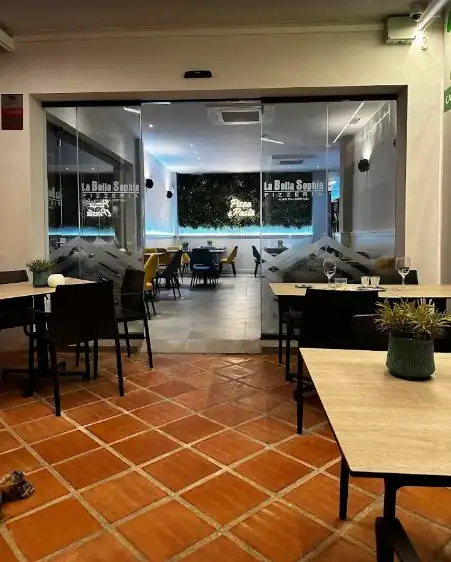 Local comercial en traspàs a Avenida las Palmeras 122