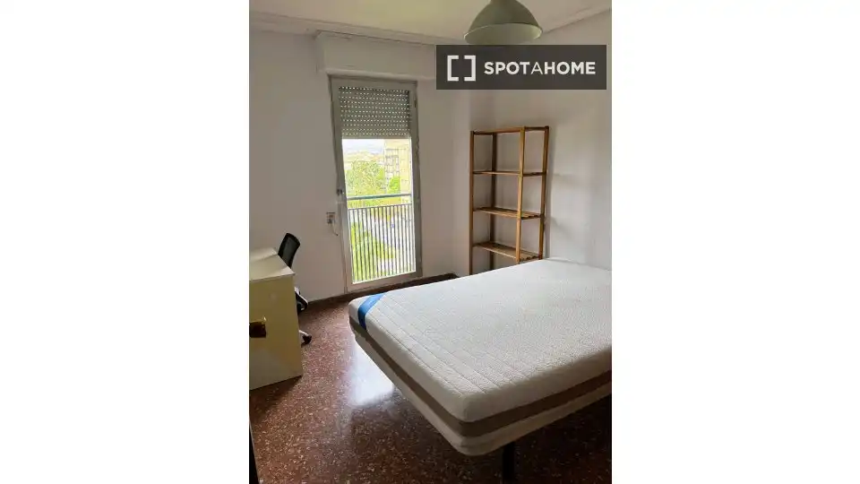 Habitación de Piso para compartir en Murcia con Aire acondicionado, Terraza y Amueblado
