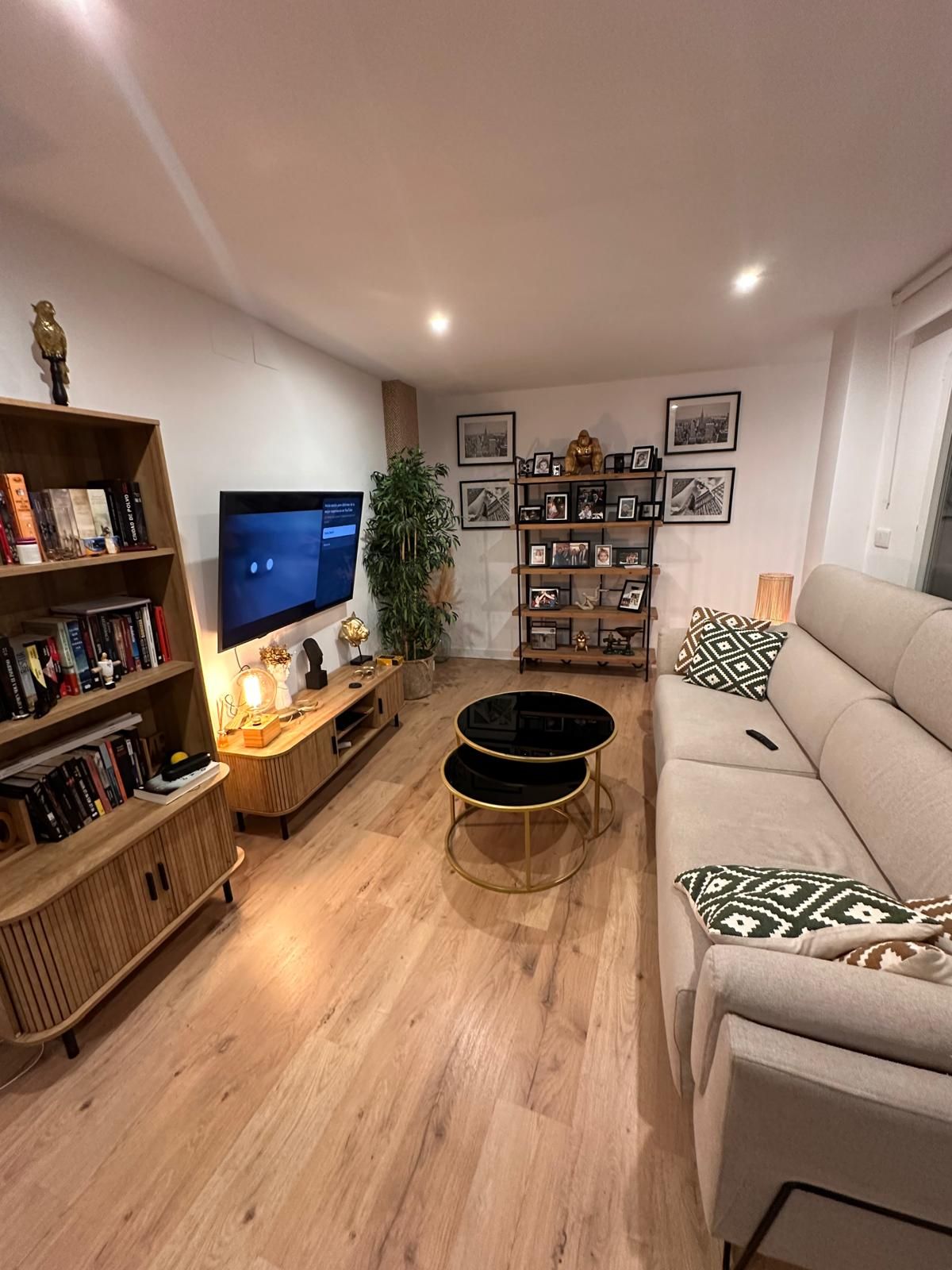 Living room of Flat for sale in  Jaén Capital  with Air Conditioner, Furnished and Oven