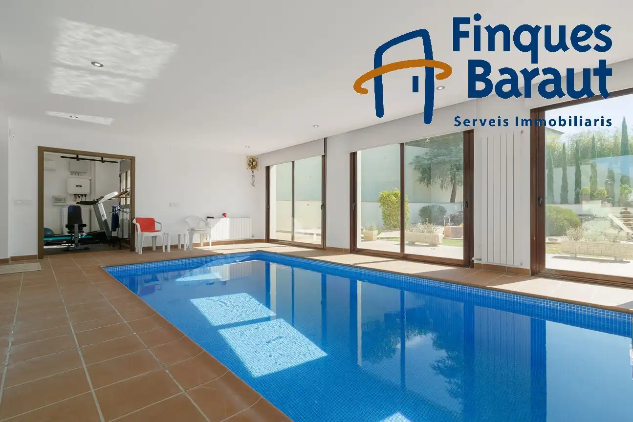 Swimming pool of Houses for sale in Pau  with Air Conditioner, Heating and Private garden
