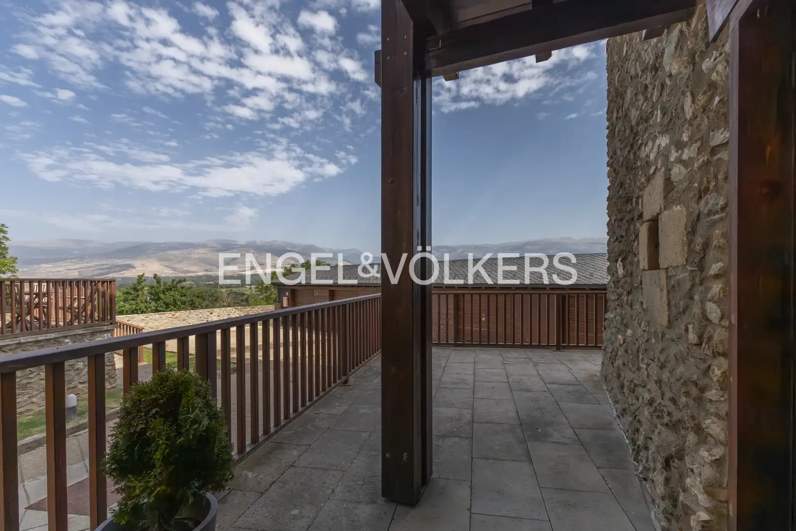 Terraza de Casa adosada en venta en Fontanals de Cerdanya con Calefacción, Parquet y Terraza