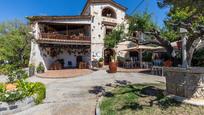 Vista exterior de Finca rústica en venda en Molins de Rei amb Calefacció i Piscina