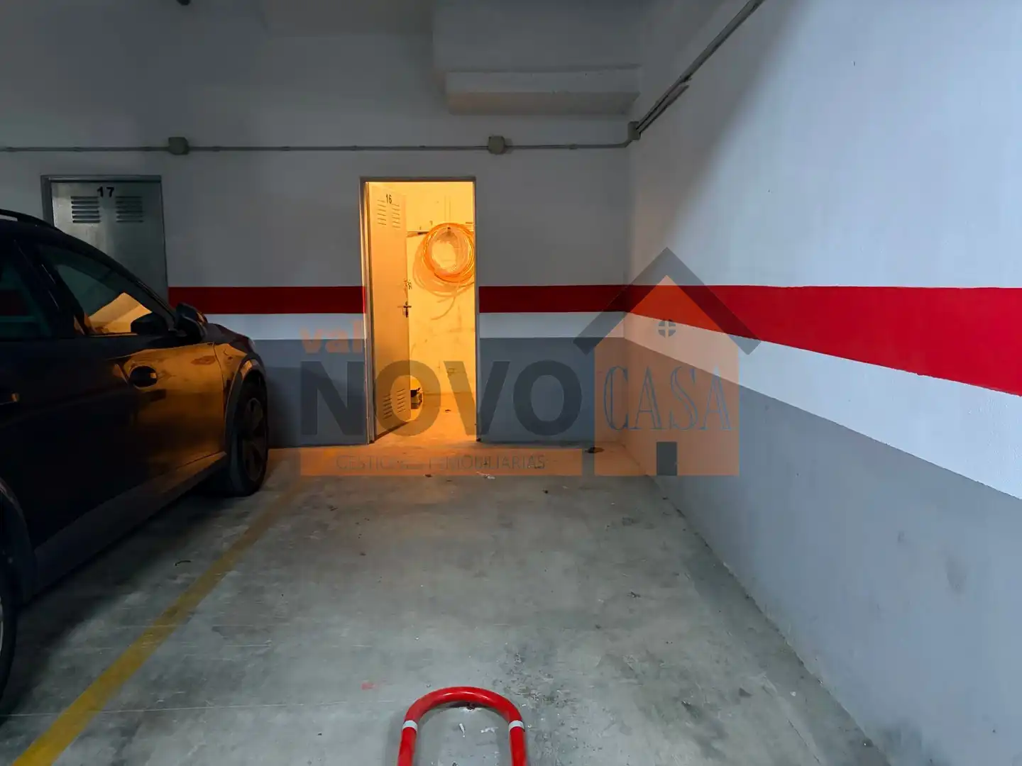 Parkplatz von Garage zum Verkauf in Silla