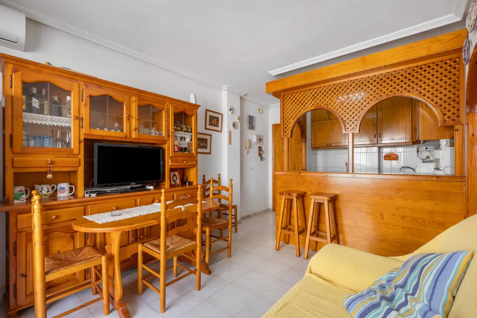 Sala d'estar de Planta baixa en venda en Torrevieja amb Aire condicionat, Traster i Piscina
