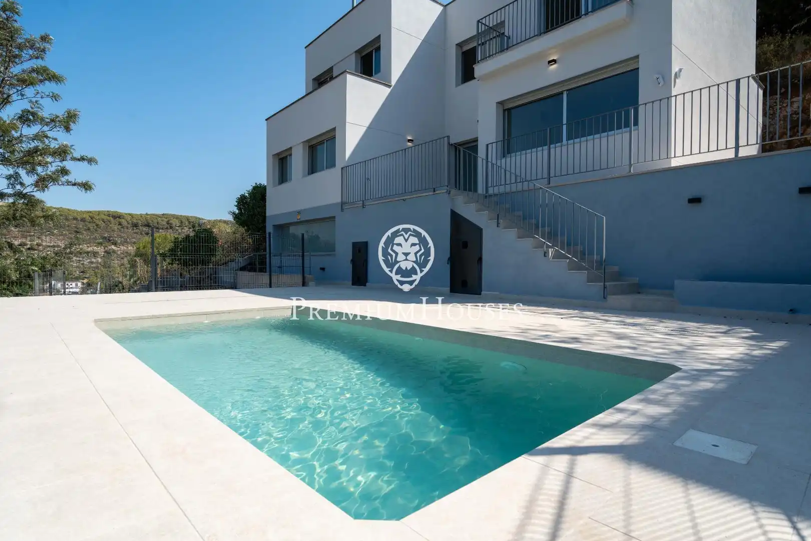 Piscina de Casa o chalet en venta en Sant Pere de Ribes con Aire acondicionado, Calefacción y Jardín privado