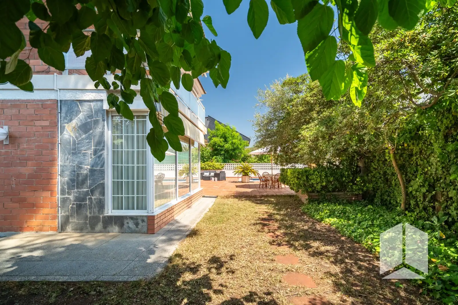 Jardí de Casa o xalet en venda en Castelldefels amb Terrassa, Piscina i Balcó