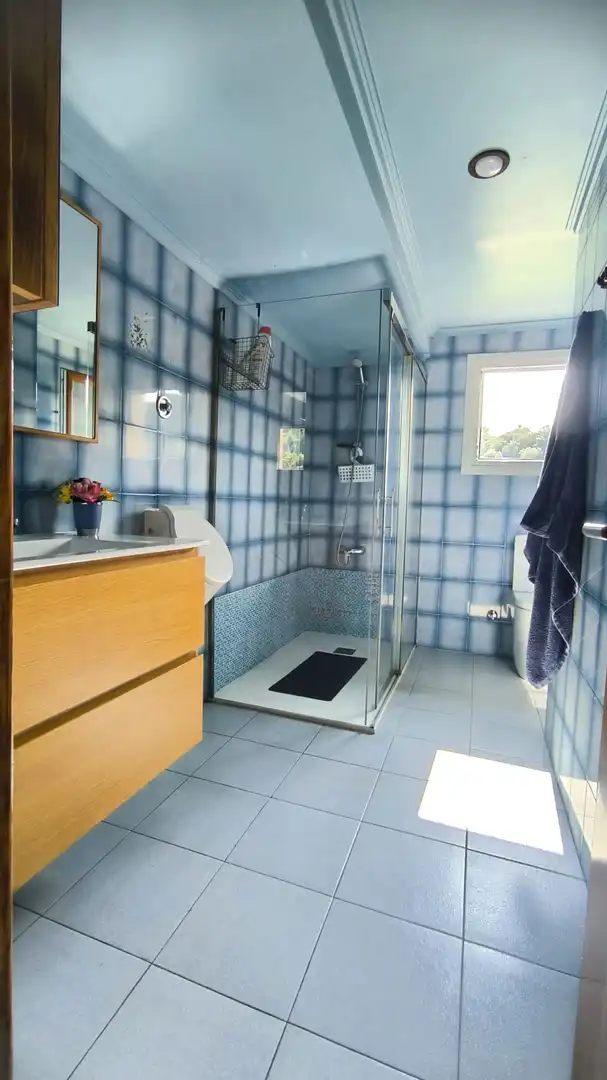 Baño de Finca rústica en venta en Aizarnazabal con Calefacción, Terraza y Amueblado