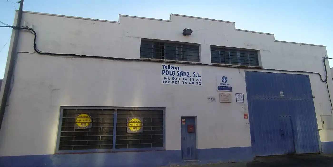 Nave industrial en venta en Calle CAMINO CEMENTERIO, 7, Cuéllar