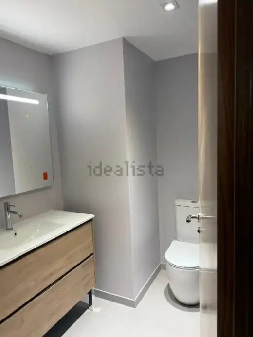 Bathroom of Flat for rent in Torrent  with Air Conditioner, Oven and Washing machine