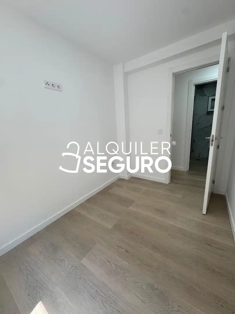 Bedroom of Flat for rent in Málaga  with Air Conditioner