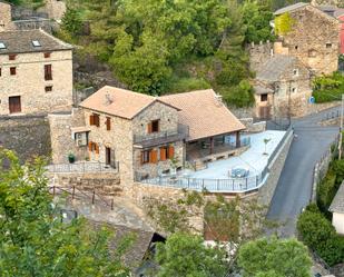 Vista exterior de Casa o xalet en venda en Castiello de Jaca amb Terrassa i Balcó