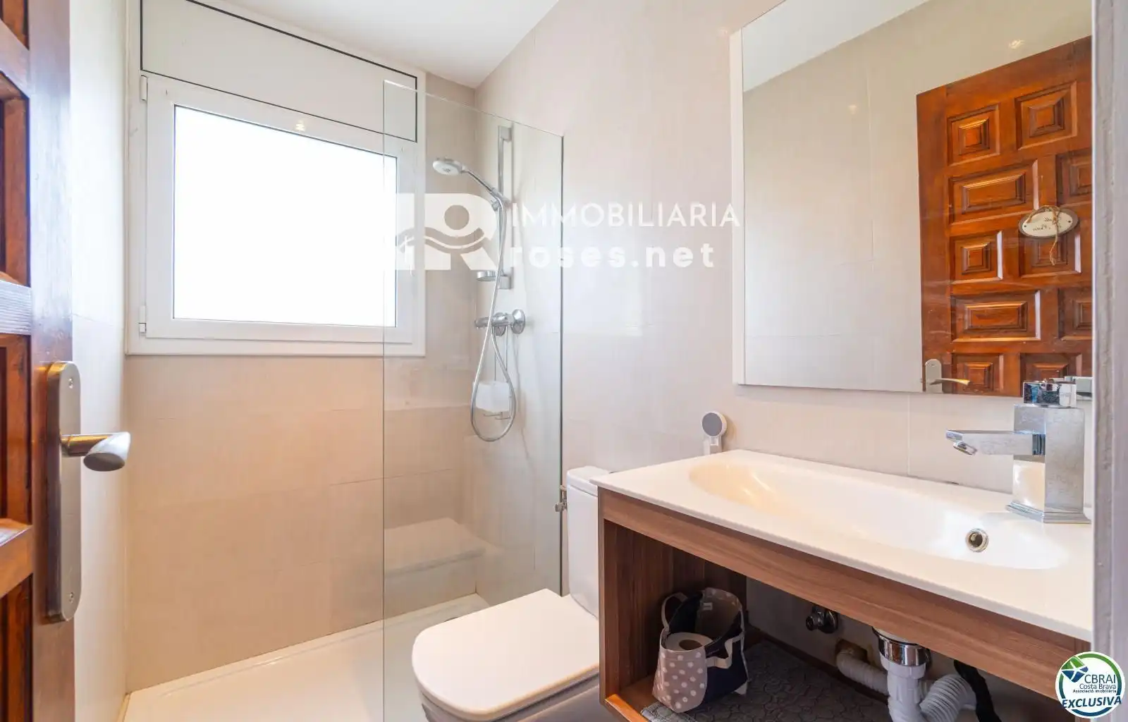 Casa con piscina en venta en Peni, imagen 18