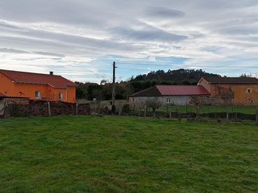 Terrenys i solars en venda a Santullano 25