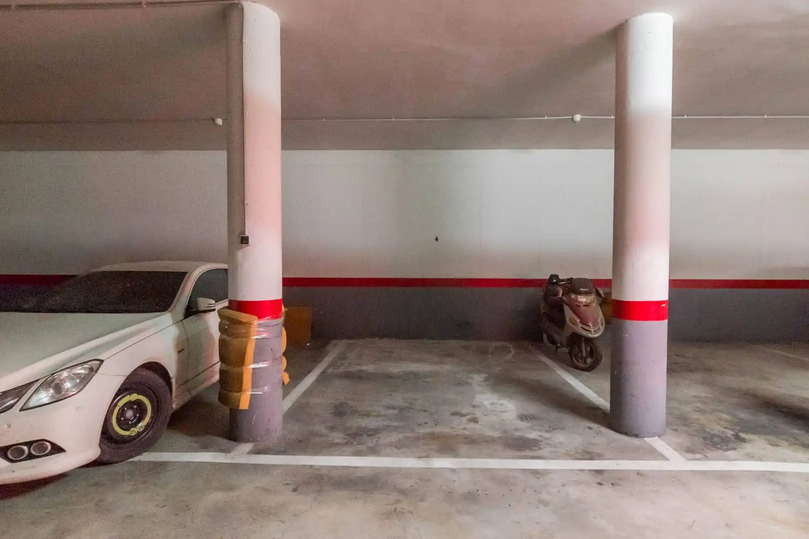 Parking de Piso en venta en Murcia con Trastero y Amueblado