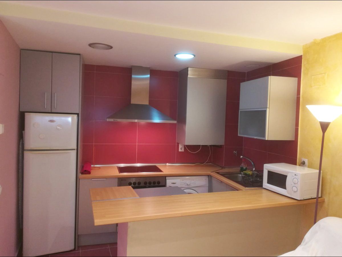 Kitchen of Flat for sale in  Zaragoza Capital  with Heating, Terrace and Storage room