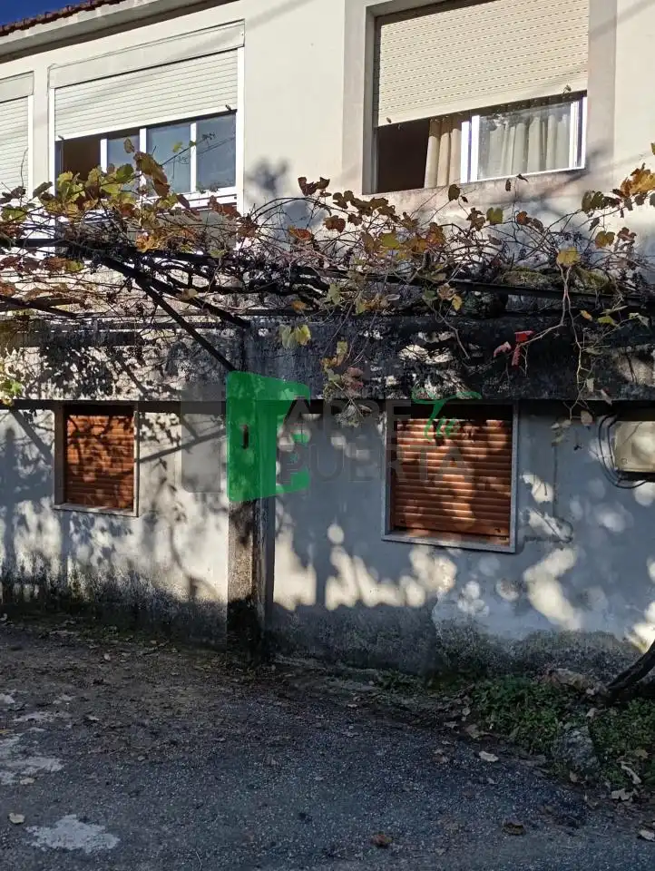 Vista exterior de Casa o xalet en venda en Lobeira amb Jardí privat
