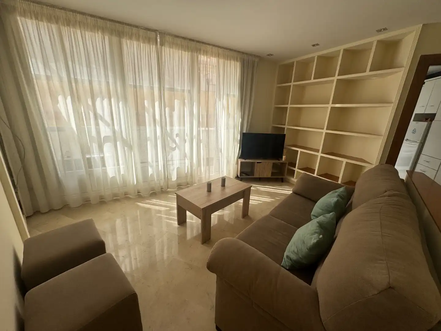 Living room of Flat for rent in Jaén  with Air Conditioner, Heating and Terrace