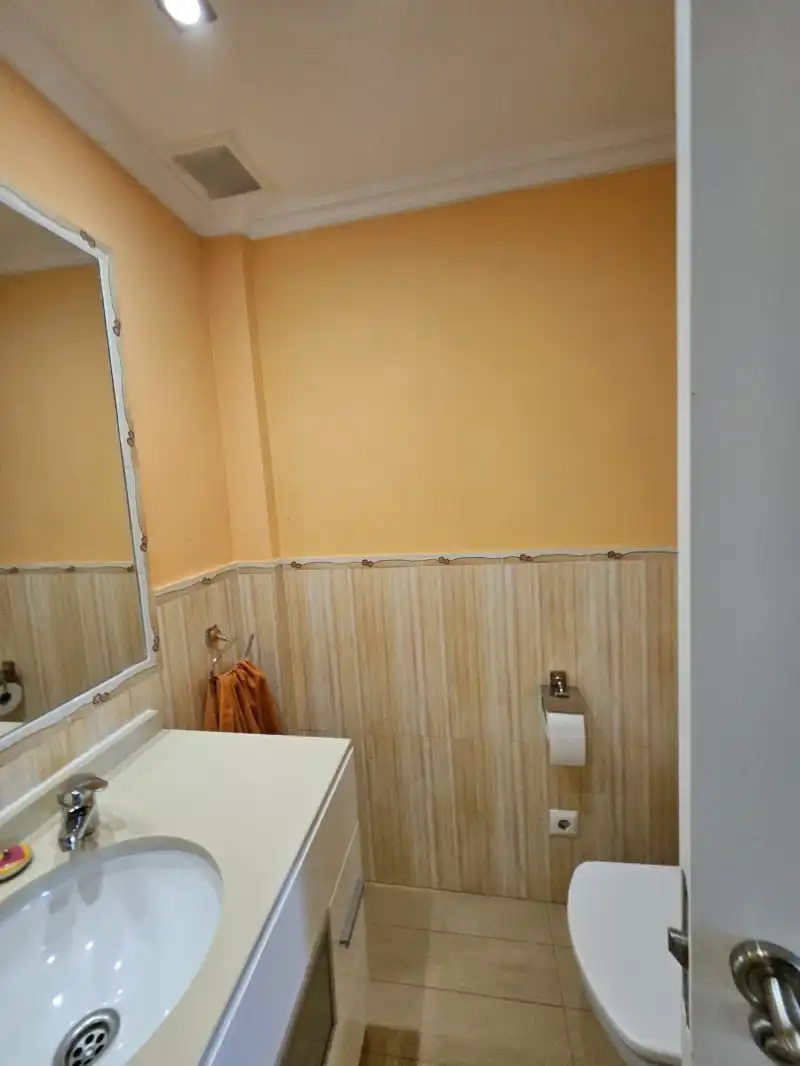 Bany de Casa o xalet en venda en Cáceres amb Aire condicionat, Calefacció i Traster