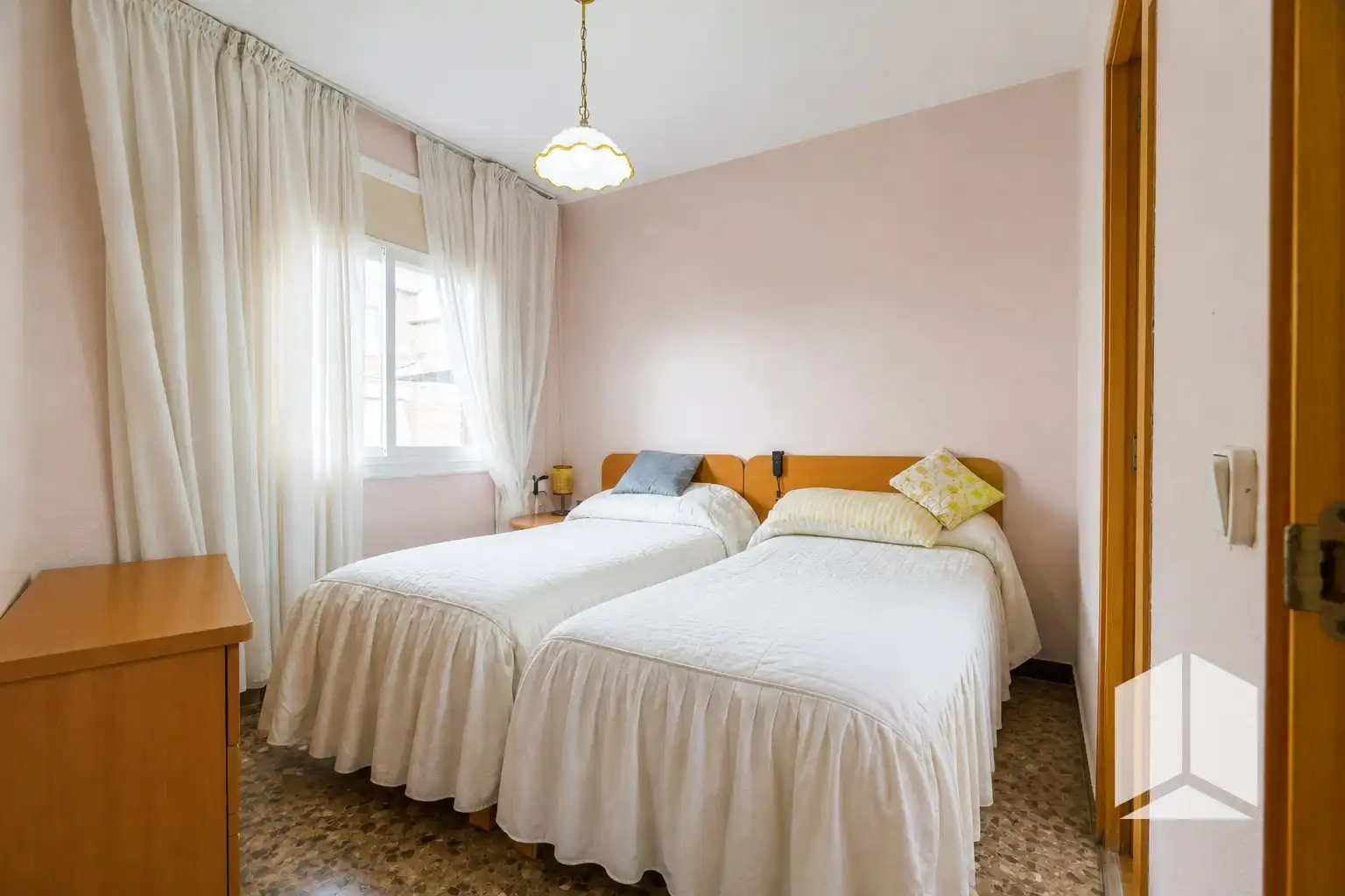 Habitación de Piso en venta en Castelldefels con Amueblado y Balcón