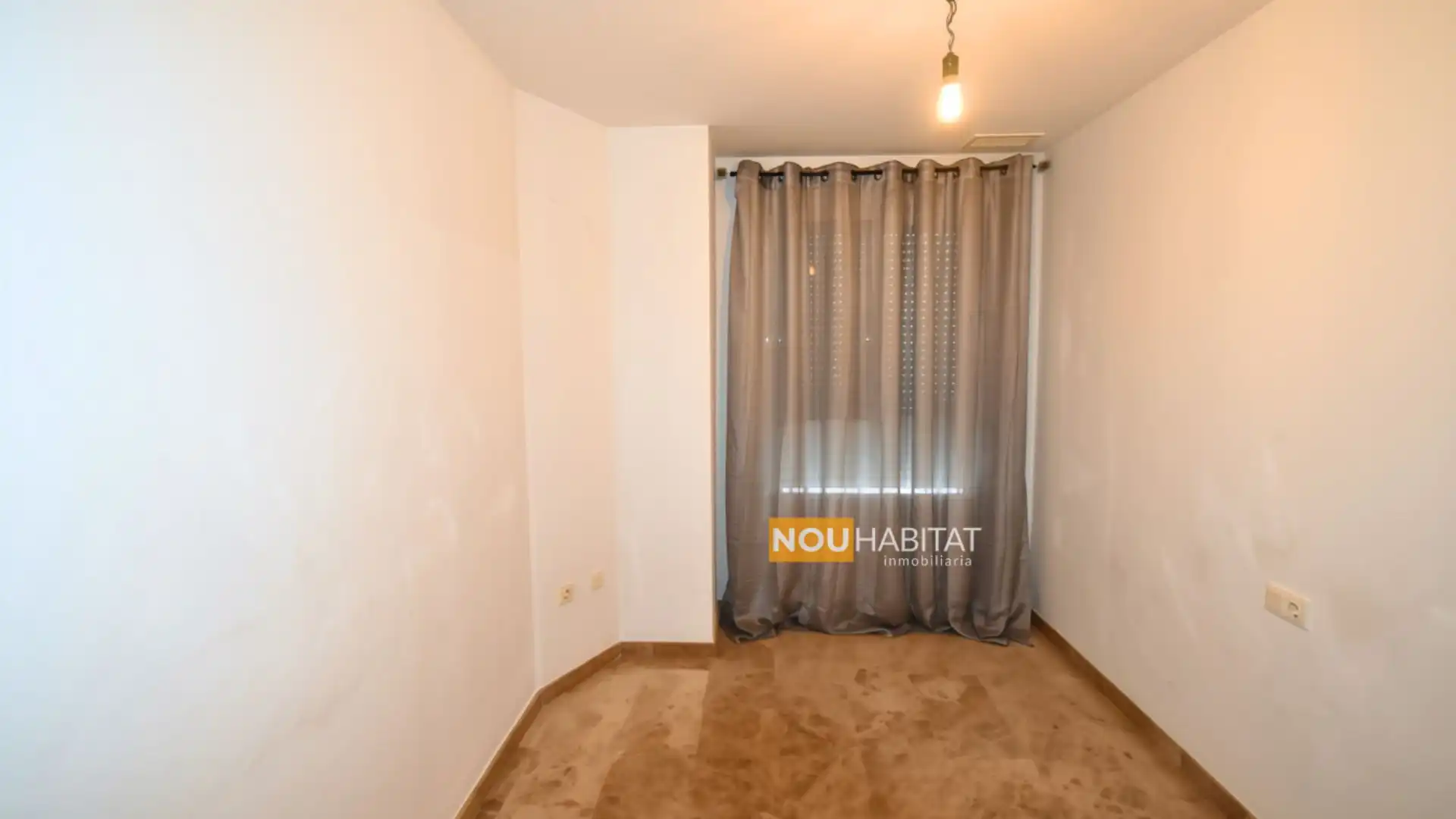 Habitación de Ático en venta en Montserrat con Aire acondicionado, Terraza y Trastero