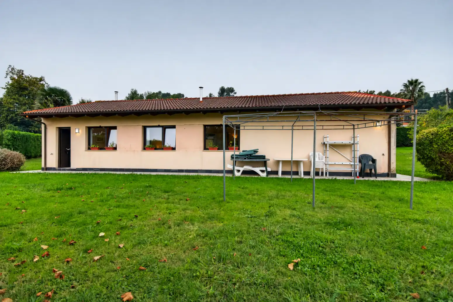 Vista exterior de Casa o chalet en venta en Cudillero, Asturias
